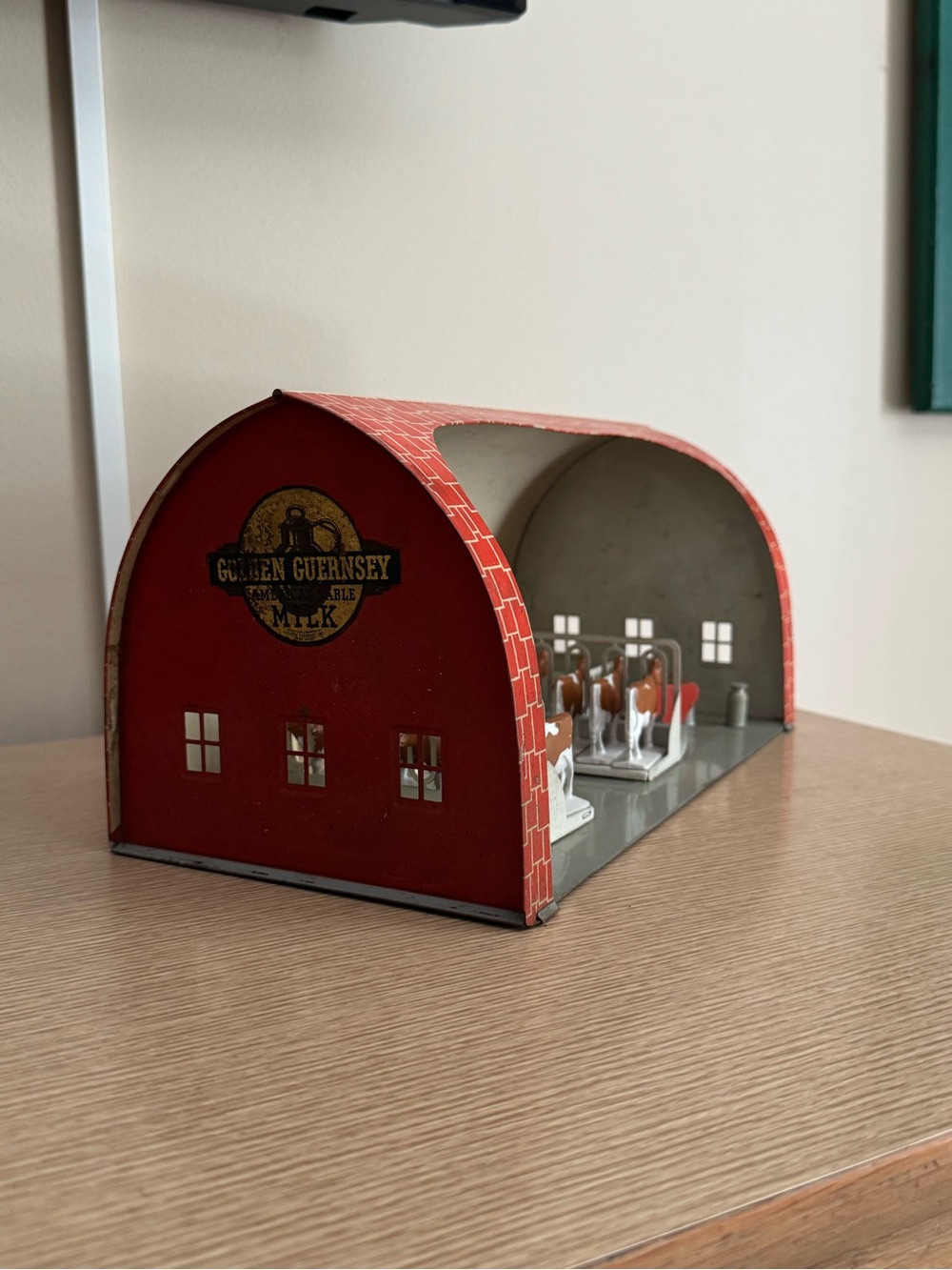 Vintage “Friendly Acres" Red Tin Barn Playset - Picture 14 of 15